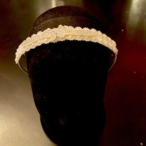 Beautiful Headband with pearls and Rhinestones